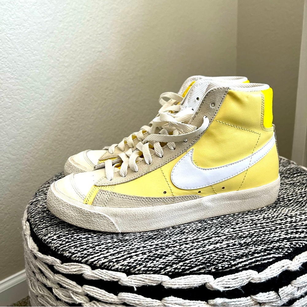 Nike Blazer Mid ’77 “Lemonade”